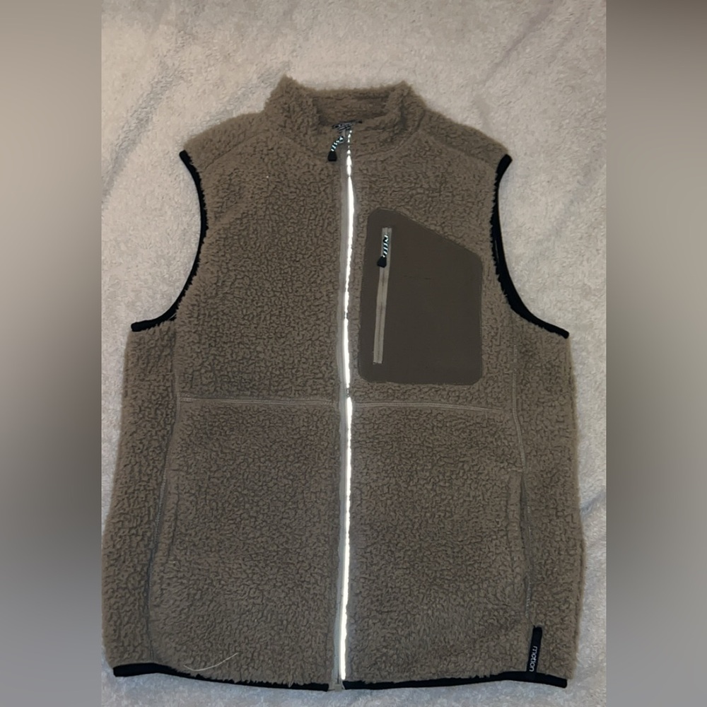 Sleevel jacket